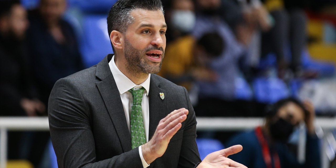 Bursaspor Erkek Basketbol Takımı'nın Çalıştırıcısı Dusan Alimpijevic'e 'Yılın Başantrenörü' Ödülü
