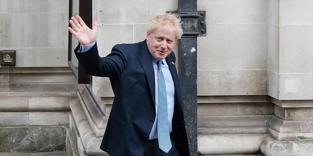 İngiltere Başbakanı Johnson'ın Muhafazakar Partisi Yerel Seçimlerde Kaybetmeye Devam Ediyor