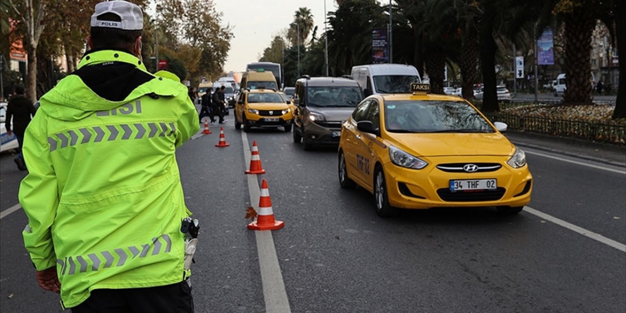 İstanbul'da Bugün Bazı Yollar Trafiğe Kapatılacak