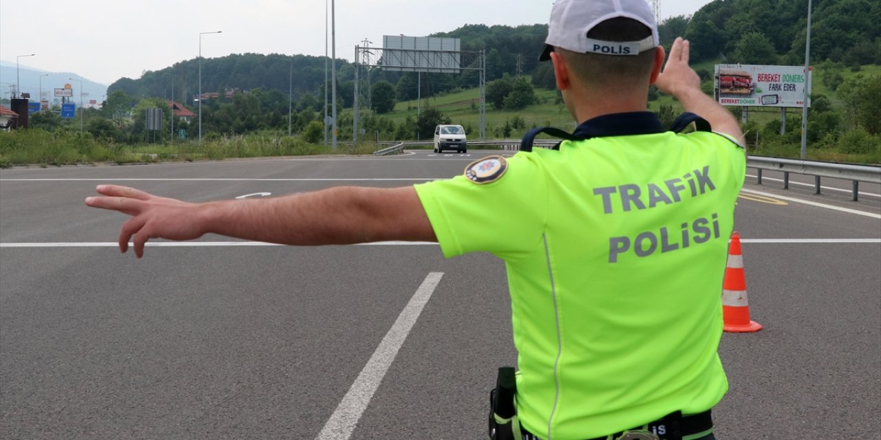 Anadolu'yu Marmara'ya Bağlayan Bolu Dağı Geçişi Trafiğe Kapatılacak