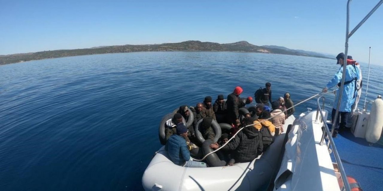 Yunanistan'ın Ölüme Terk Ettiği 30 Göçmeni Türk Sahil Güvenlik Ekipleri Kurtardı