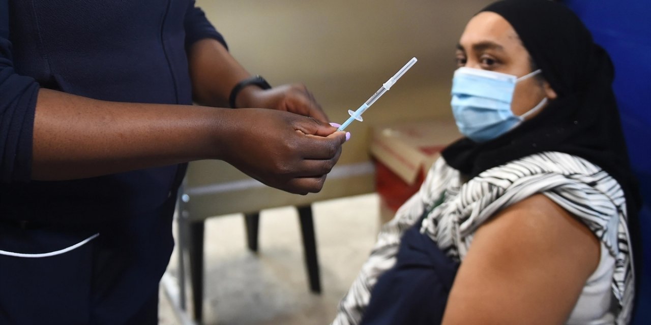 Güney Afrika'daki Günlük Kovid-19 Vaka Sayılarındaki Artış Endişe Verici Boyuta Ulaştı