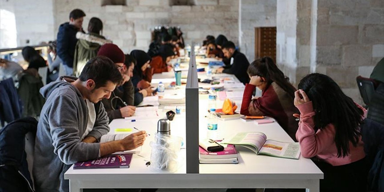 Eğitim Hakkı Sona Eren Üniversite Öğrencilerine Yönelik Af Çalışması Meclis'te