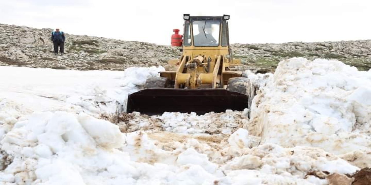 Kayseri'de Etkili Olan Kar Yağışı Sonrası Kapanan Yollar Açıldı
