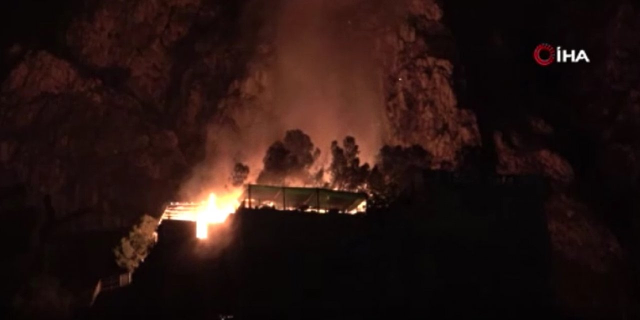 Amasya’daki Kızlar Sarayı’nda Çıkan Yangın Tarihi Evlere Sıçradı!