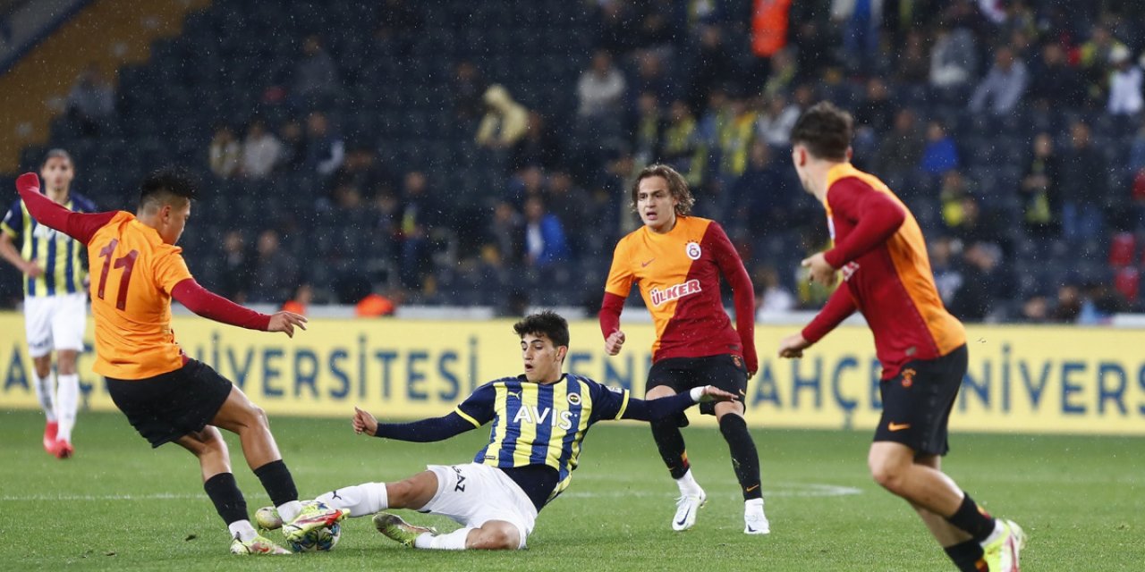 U19 Elit Gelişim Ligi'nde Galatasaray, Fenerbahçe'yi 2-1 Yendi