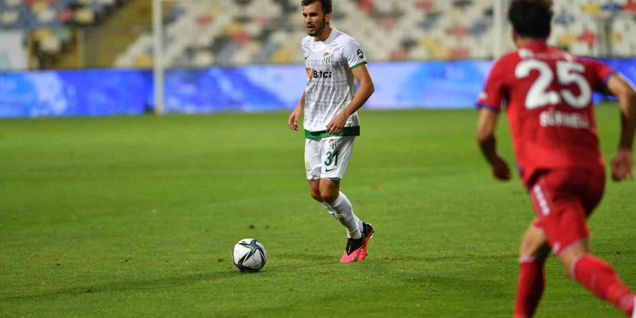 Küme Düşen Bursaspor, Luka Capan ve Reagy Ofosu'n Sözleşmelerini Feshetti