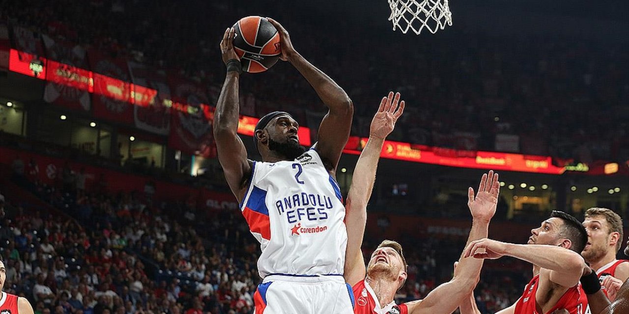 Olympiakos'u Potaya Sokan Anadolu Efes, THY Avrupa Ligi'nde Finale Yükseldi