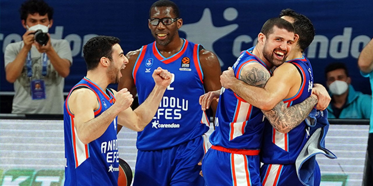 Anadolu Efes, 2'inci Kez Avrupa Şampiyonluğunu İlan Etti