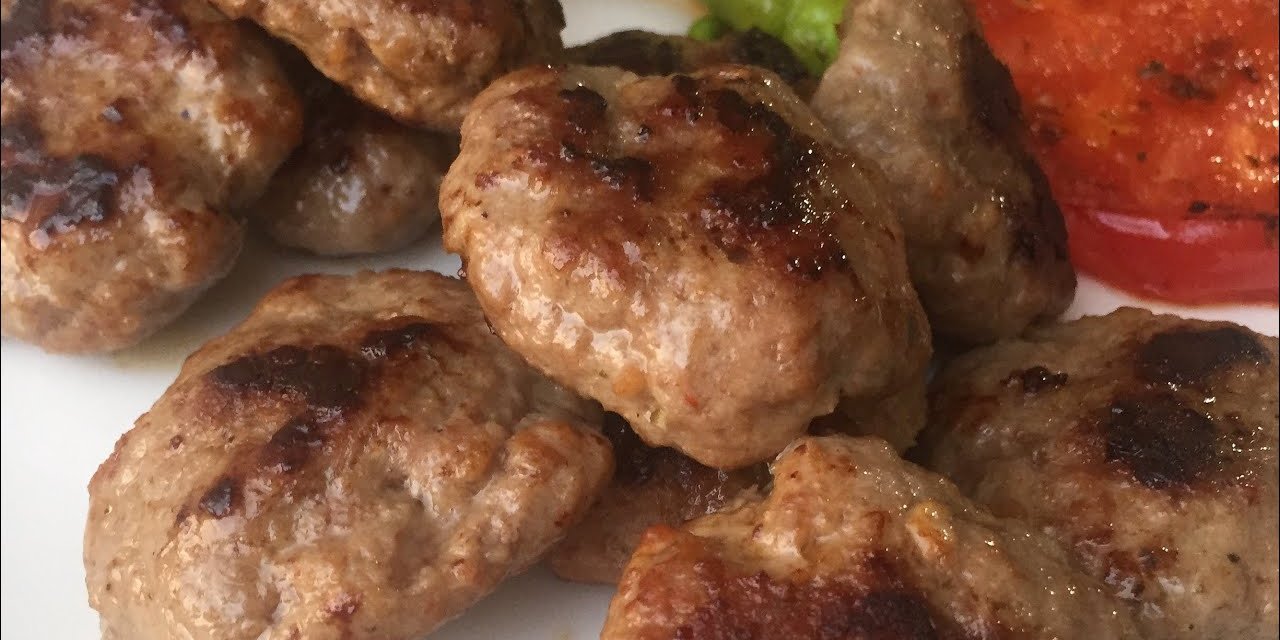 Efsane sosuyla daha iyi pişen ve puf puf kabaran köfte pişirmenin püf noktası! Aşçılara taş çıkartın