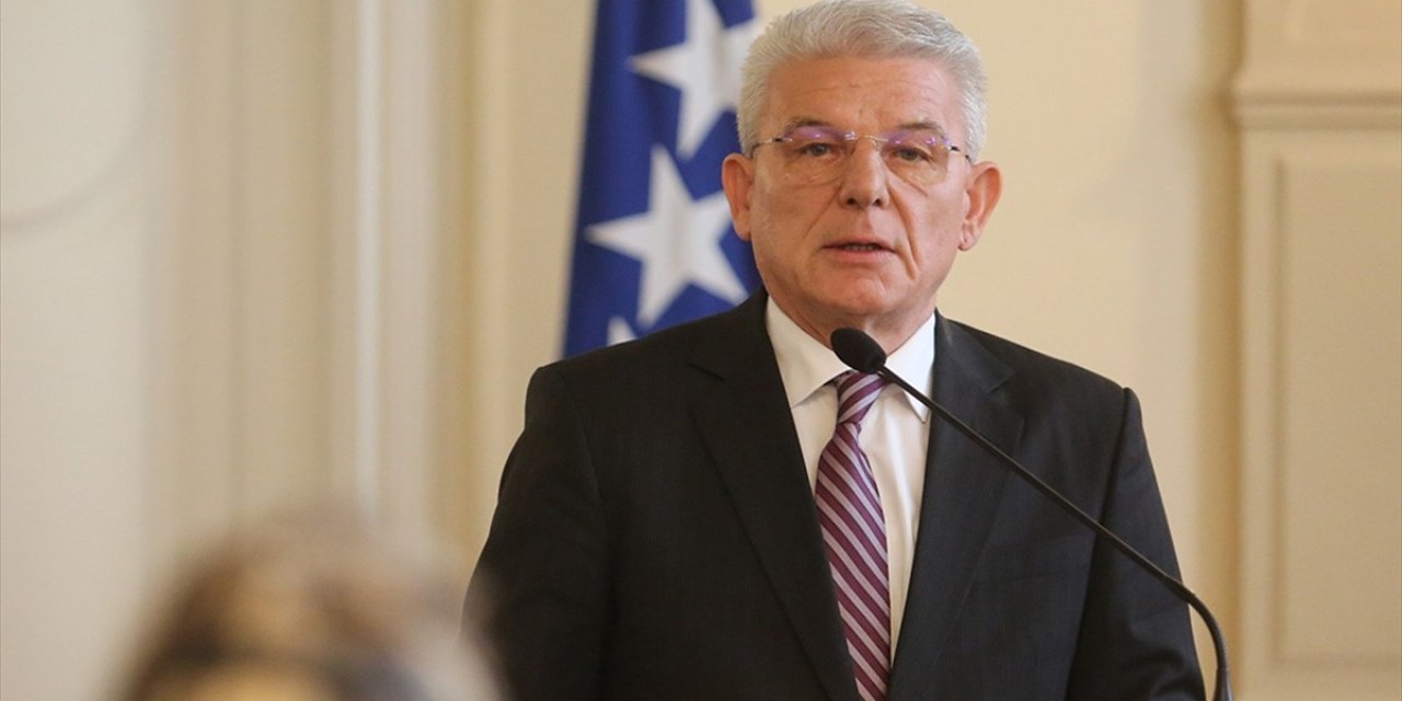 Bosna Hersek, Barış ve İstikrar İçin NATO Üyeliğinde Israrcı
