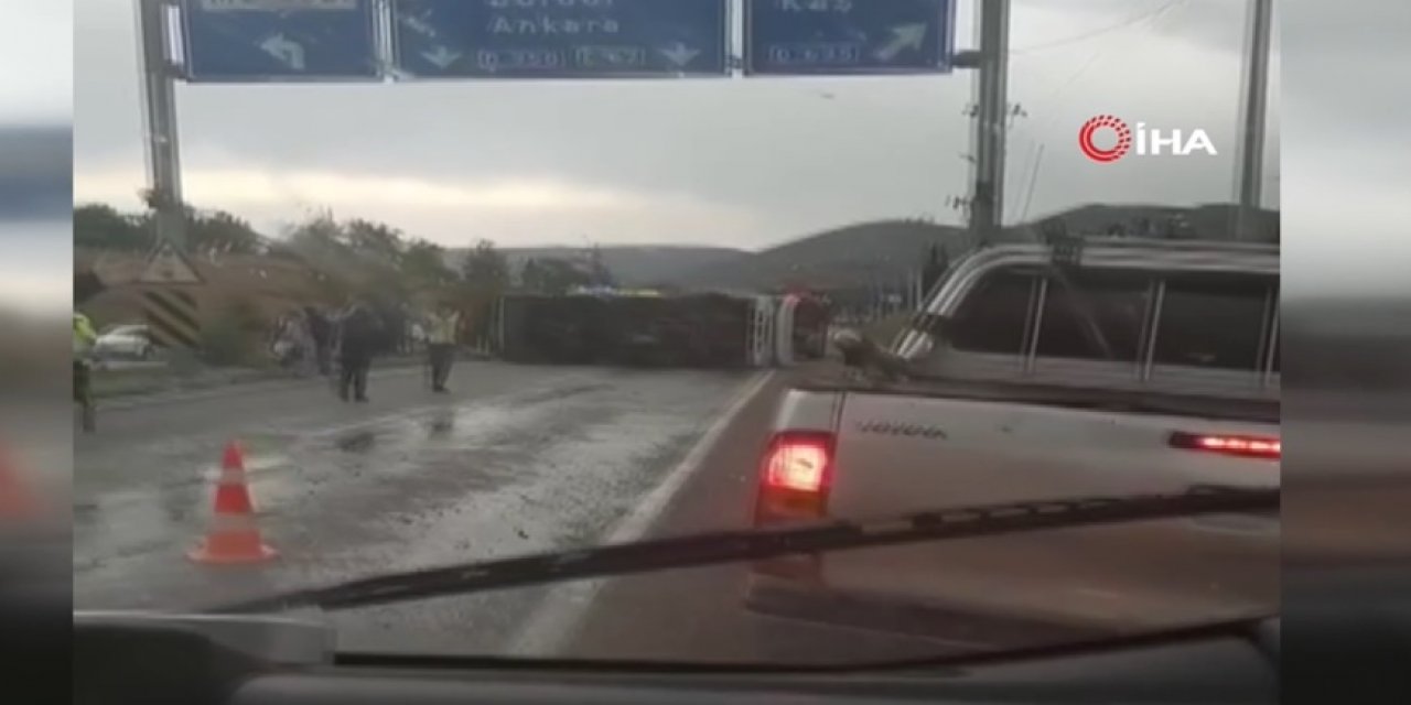 Antalya'da Romanyalı Turistleri Taşıyan Otobüs Devrildi: 1'i Ağır, 22 Kişi Yaralı