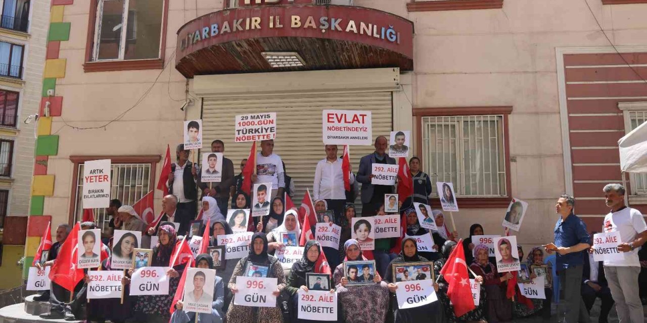 Diyarbakır Ailelerinin Hdp Ve Pkk’ya Karşı Destansı Direnişi 1000’inci Gününde