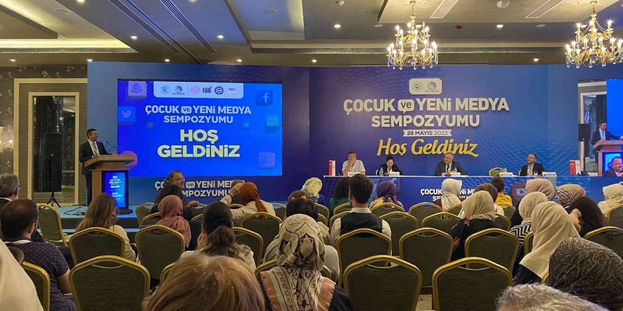 Beykoz’da “çocuk Ve Yeni Medya Sempozyumu” Gerçekleştirildi