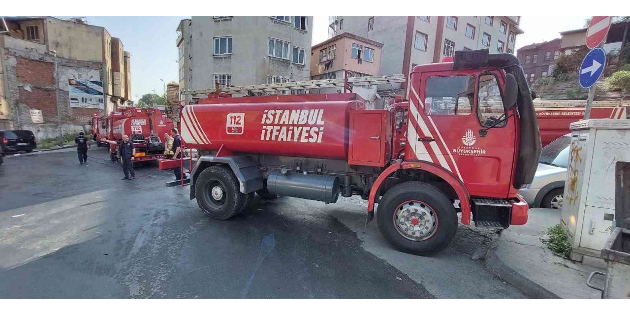 Fatih’te Sabah Saatlerinde 5 Farklı Noktada Yangın
