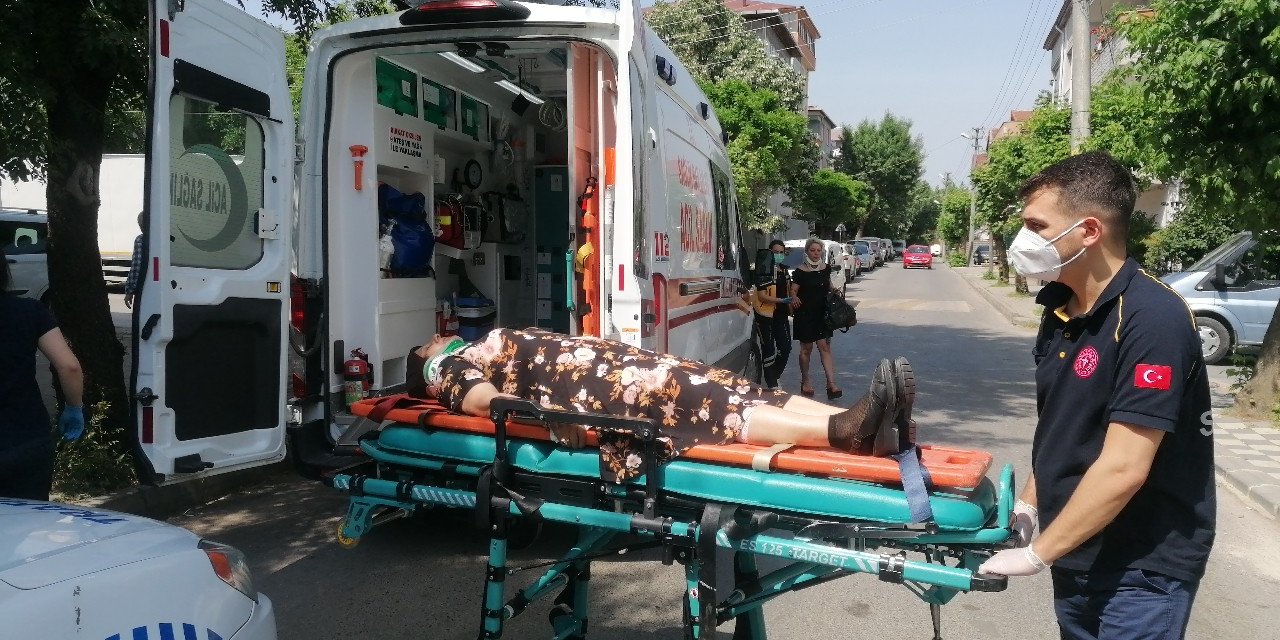 Gebze’de Otomobil Minibüsle Çarpıştı: 2 Yaralı