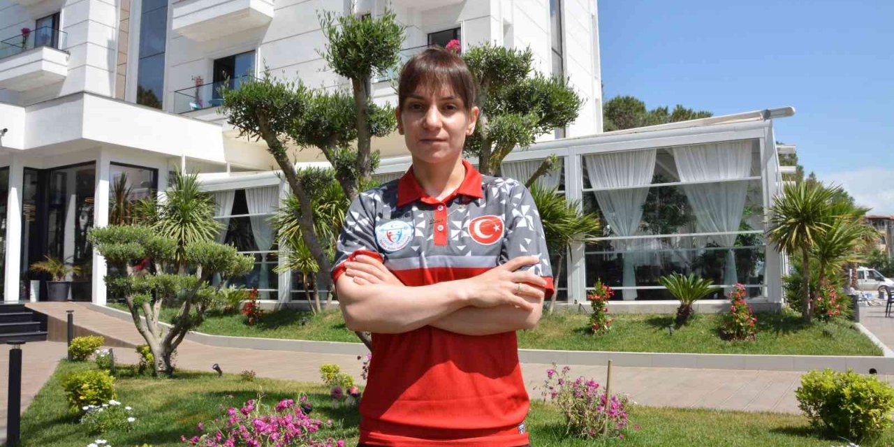 Şaziye Erdoğan’dan, Avrupa Halter Şampiyonası’nda 3 Altın Madalya!