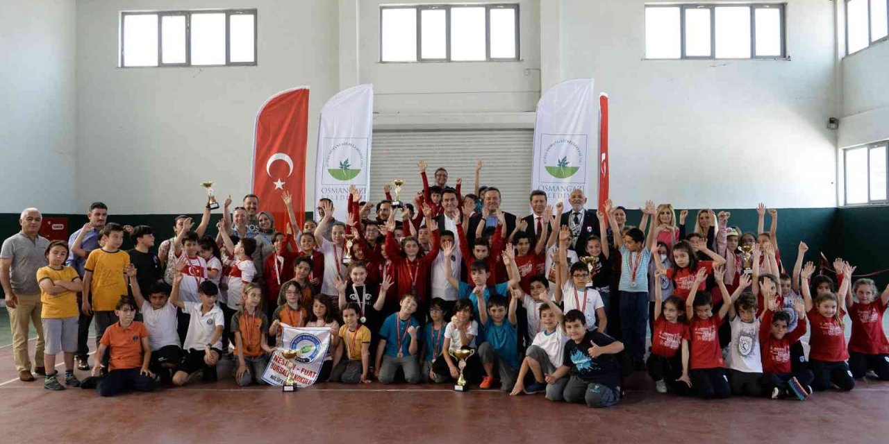 Satranç Tutkunları Ödüllerine Kavuştu
