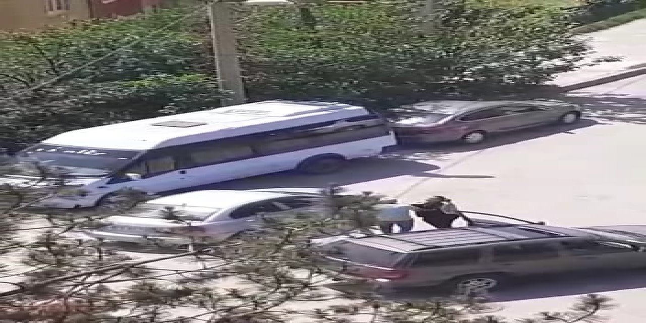 Maddi Hasarlı Kaza Yapan Kadın Sürücü Sinir Krizleri Geçirdi