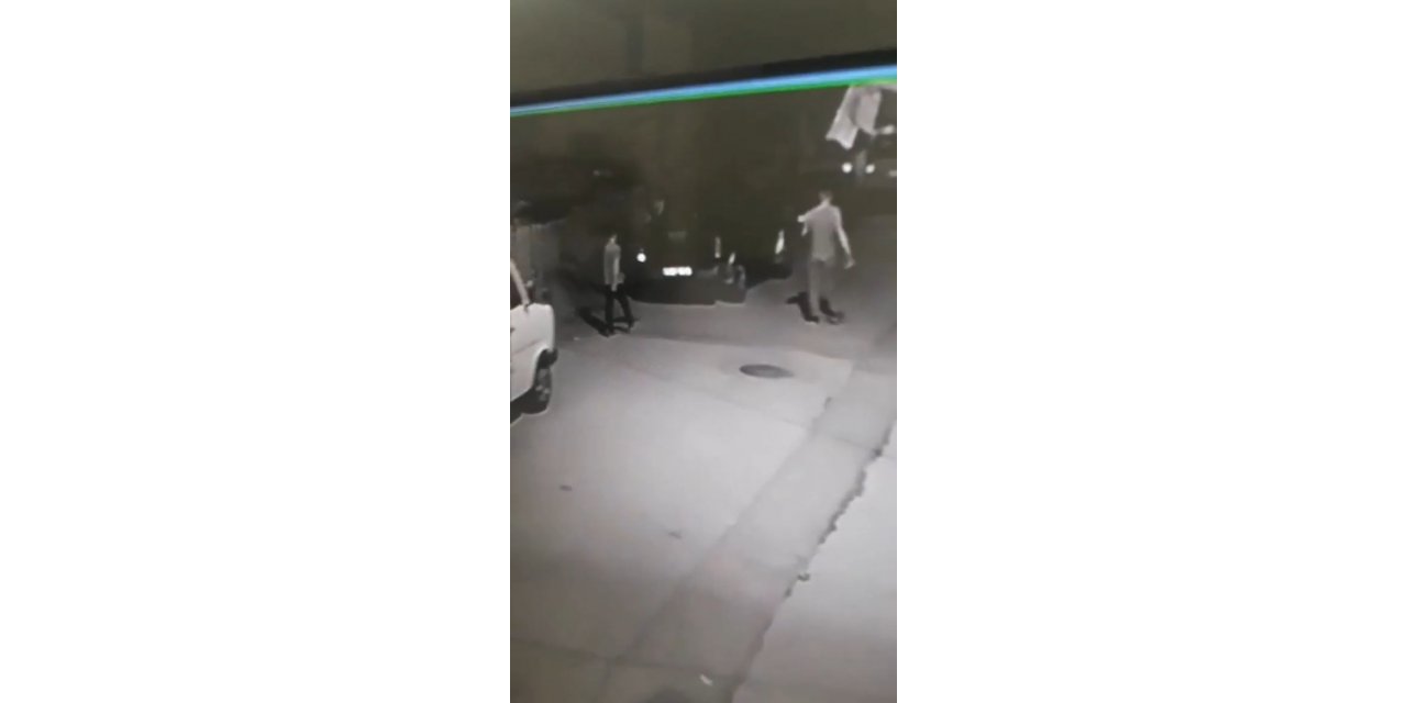 Bekçileri Görünce Kaçan Hırsızlar Kamerada