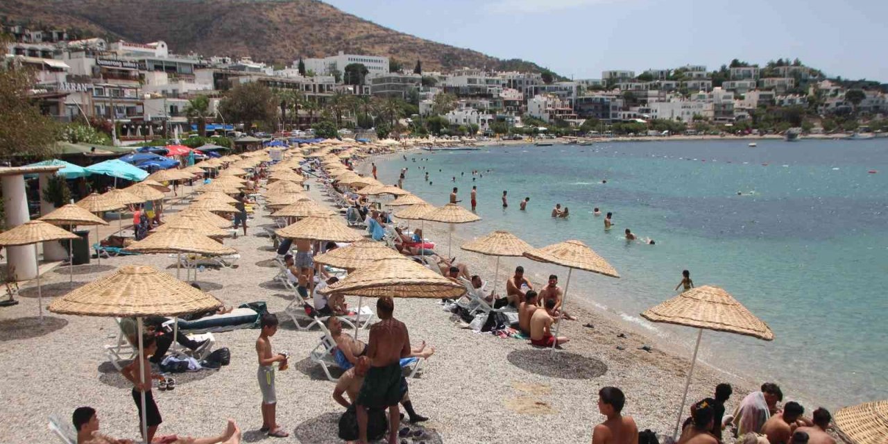 Bodrum’da Dereceyi Gören Sahile Koştu