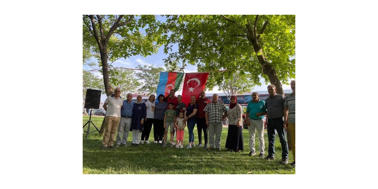 Azerbaycan’ın Bağımsızlık Günü Turgutlu’da Coşkuyla Kutlandı