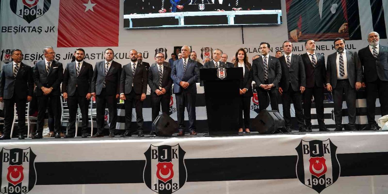 Ahmet Nur Çebi, Yönetimi İle Zafer Pozu Verdi