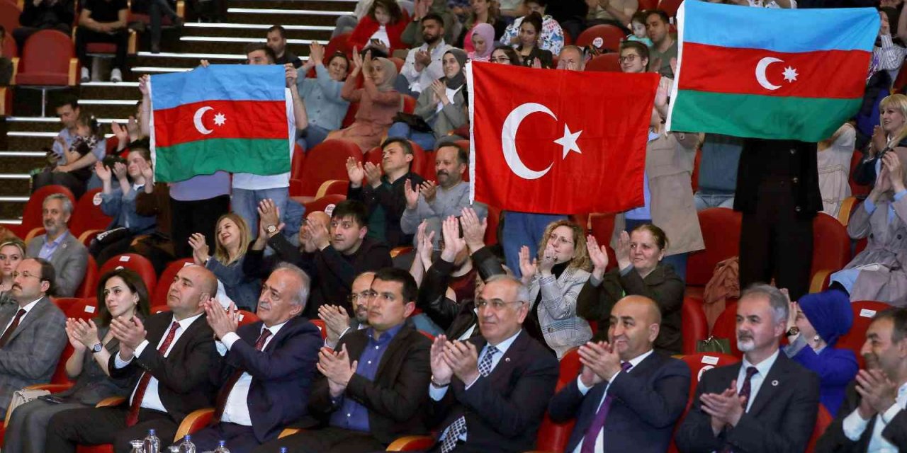 Azerbaycan’ın 104. Bağımsızlık Günü Atatürk Üniversitesinde Kutlandı