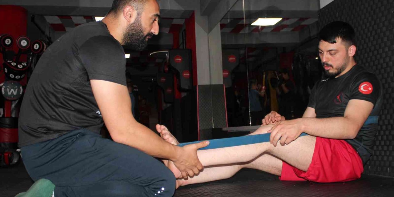 Engelini Sporla Aşan Genç Hayata Tutundu