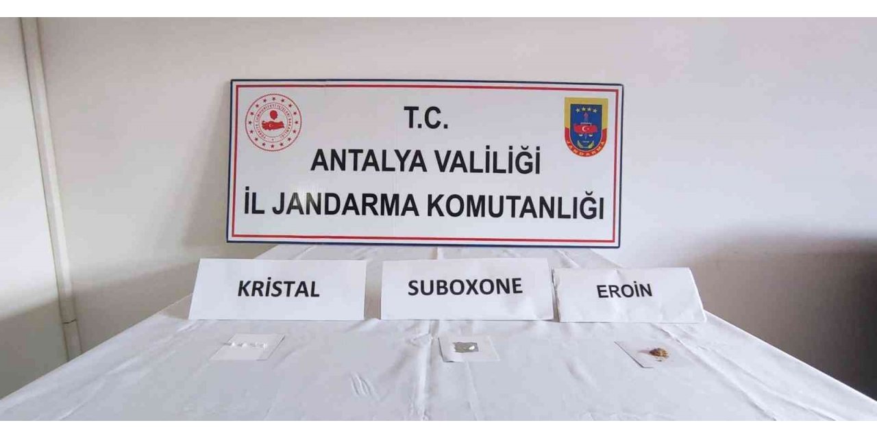 Dolandırıcılık Suçundan Aranan Şahıs Uyuşturucu İle Yakalandı