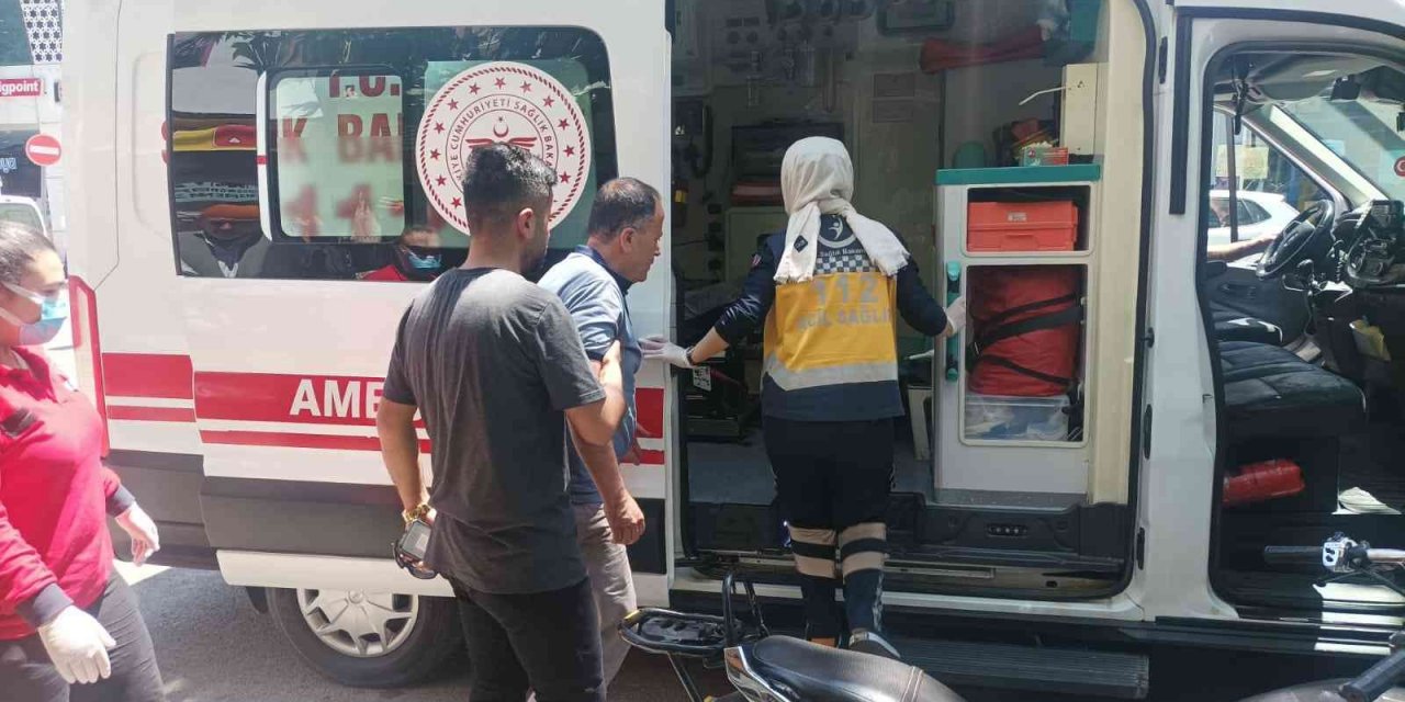 Yayaya Çarpmamak İçin Motosikleti Devirdi: 1 Yaralı