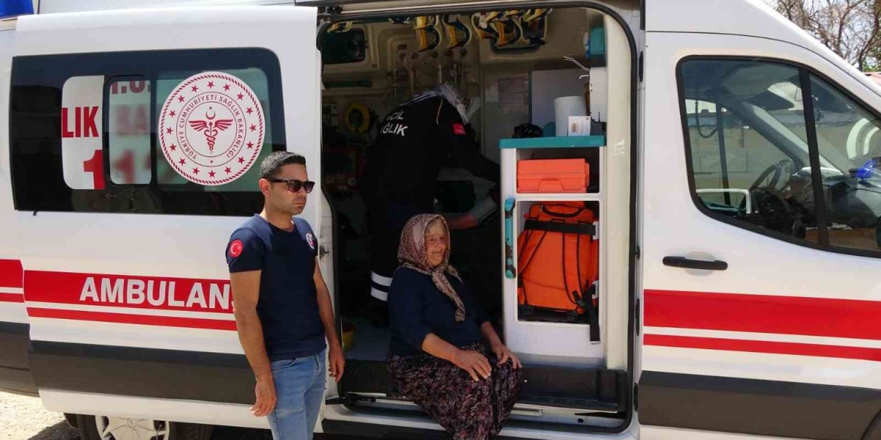 Çocukların Ateşle Oyunu Saman Yüklü Kamyoneti Yaktı