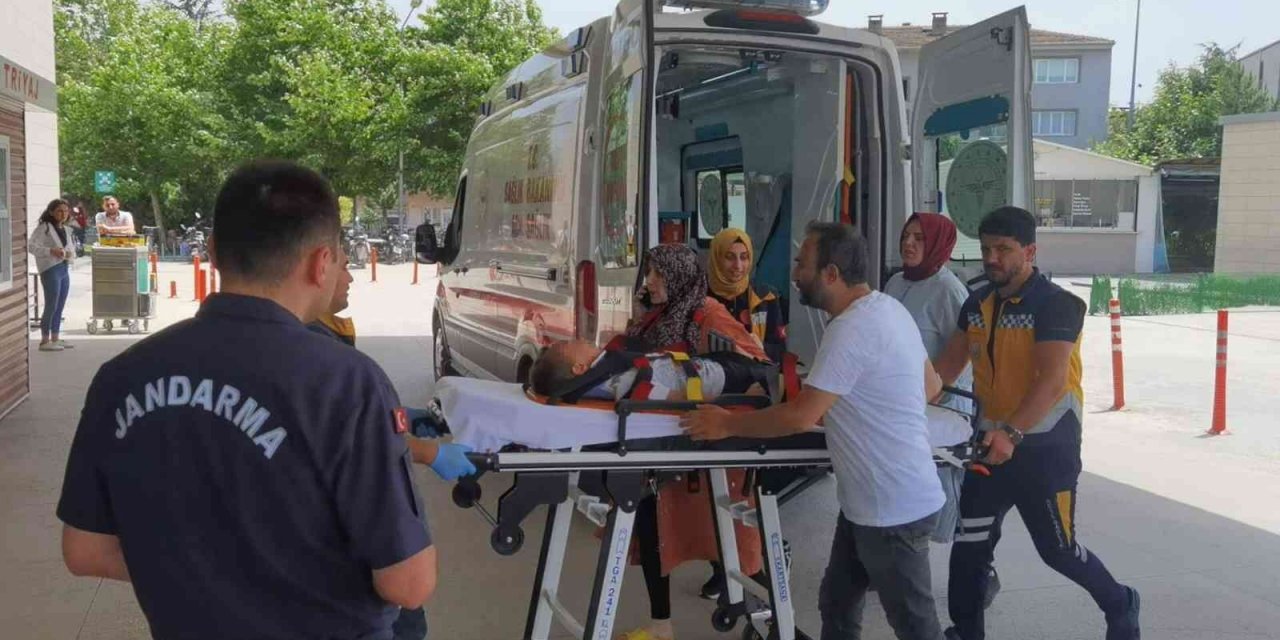 Otomobilin Çarptığı Çocuk Ağır Yaralandı