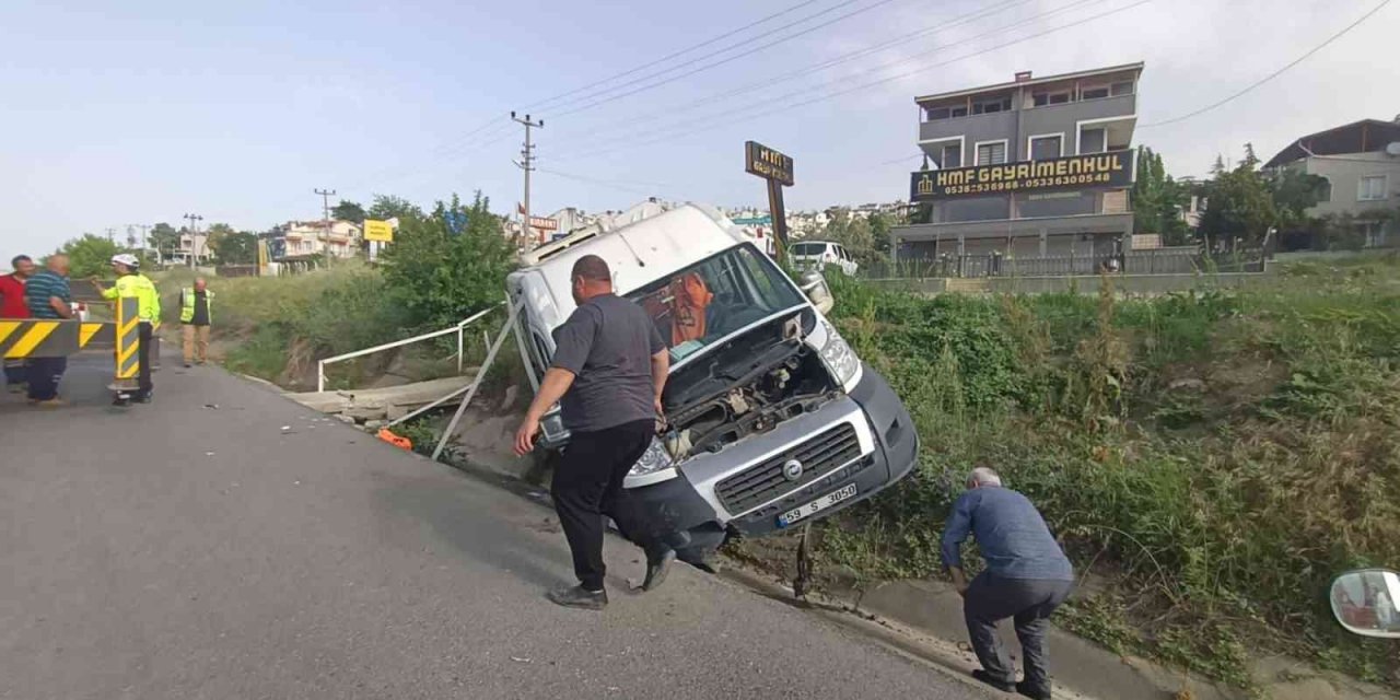 İşçi Servisi Devrildi: 6 Yaralı