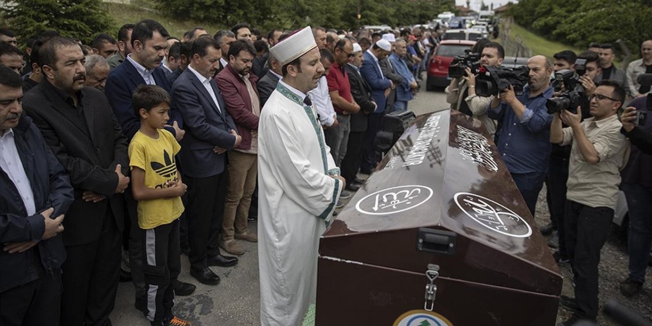 Selden Etkilenen Hayvanlarını Kurtarmaya Gitmişti, Bugün Son Yolculuğuna Uğurlandı