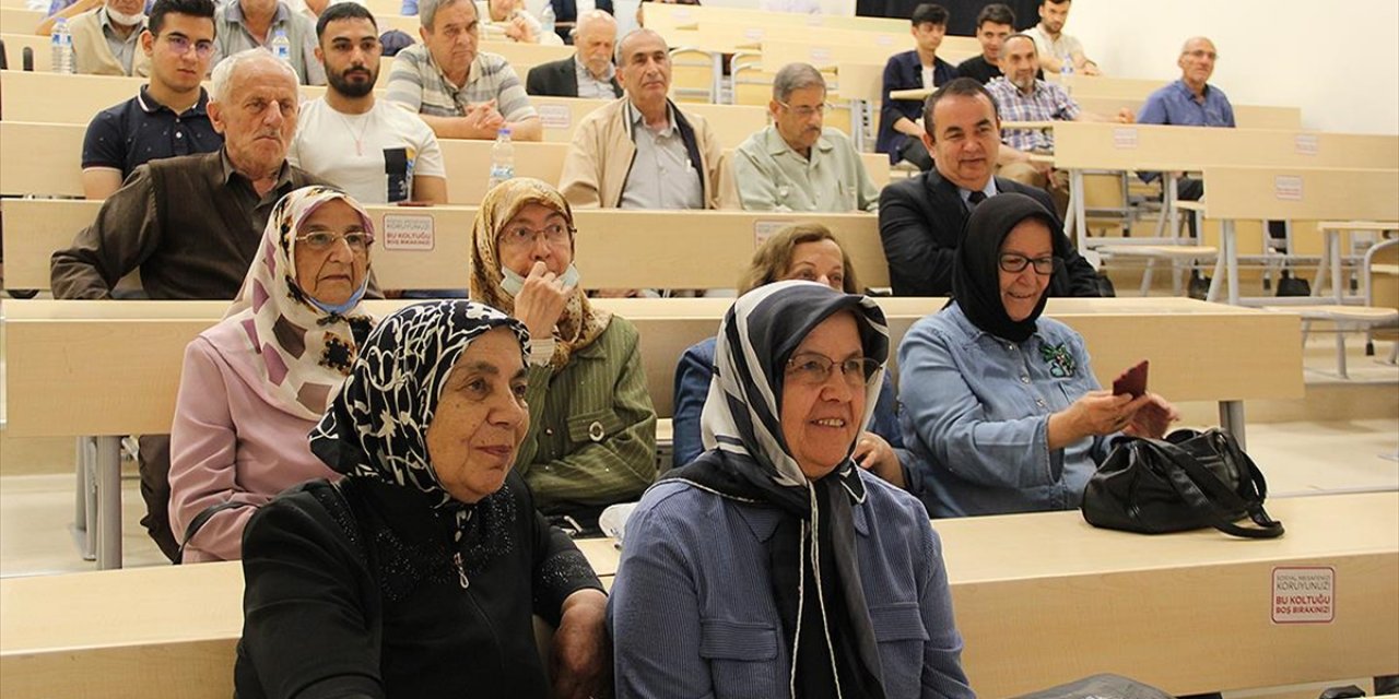 'Tazelenme Üniversitesine' ile Genç Yaşlılar 60'ından Sonra Lisans Diploması Alacak
