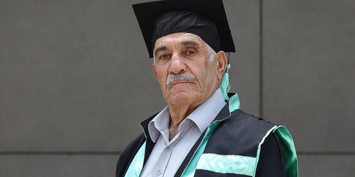 Çalışmak Zorunda Olduğu İçin Bırakmıştı, Öğrenci Affından Yararlanarak 77 Yaşında Üniversite Mezunu Oldu