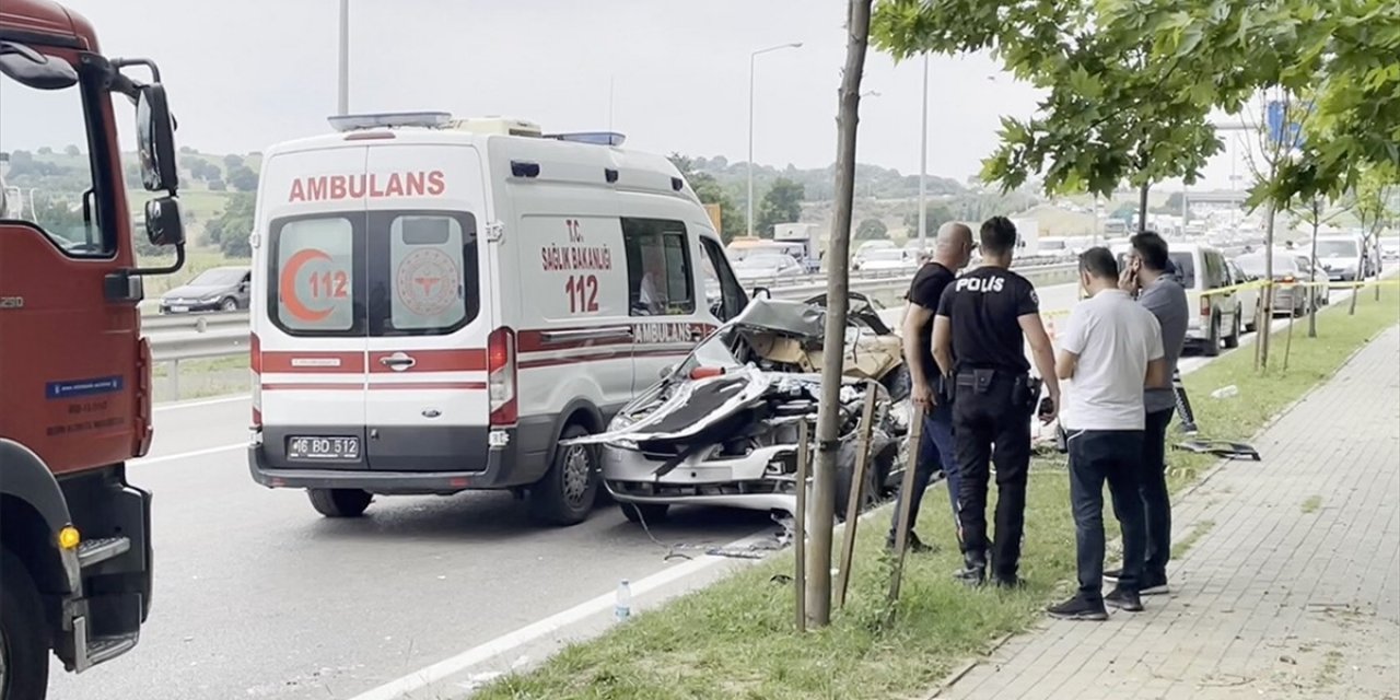 Bursa'da Kıyım Gibi Kaza! Beton Mikser Otomobilin Üstüne Devrildi, 4 Ölü, 3 Kişi Yaralı