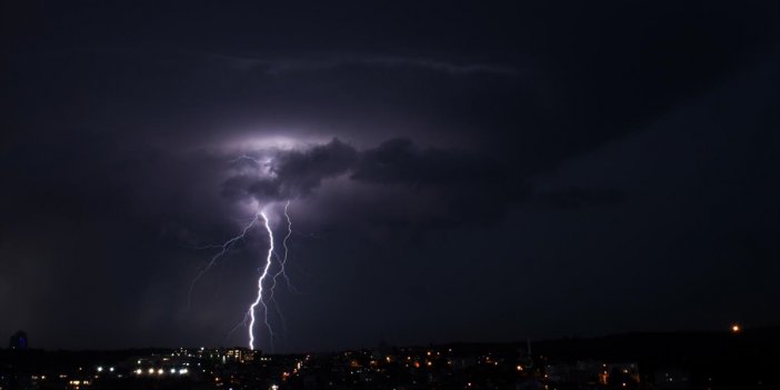 Meteorolojiden İstanbul ve Çevresi İçin Kritik Uyarı! Gece Yarısı Sokağa Çıkmayın