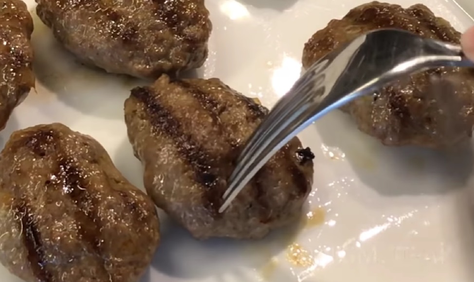 Kasap köfte yapmanın püf noktası, usta aşçıların sırlarıyla en etkili pişirme sırrı