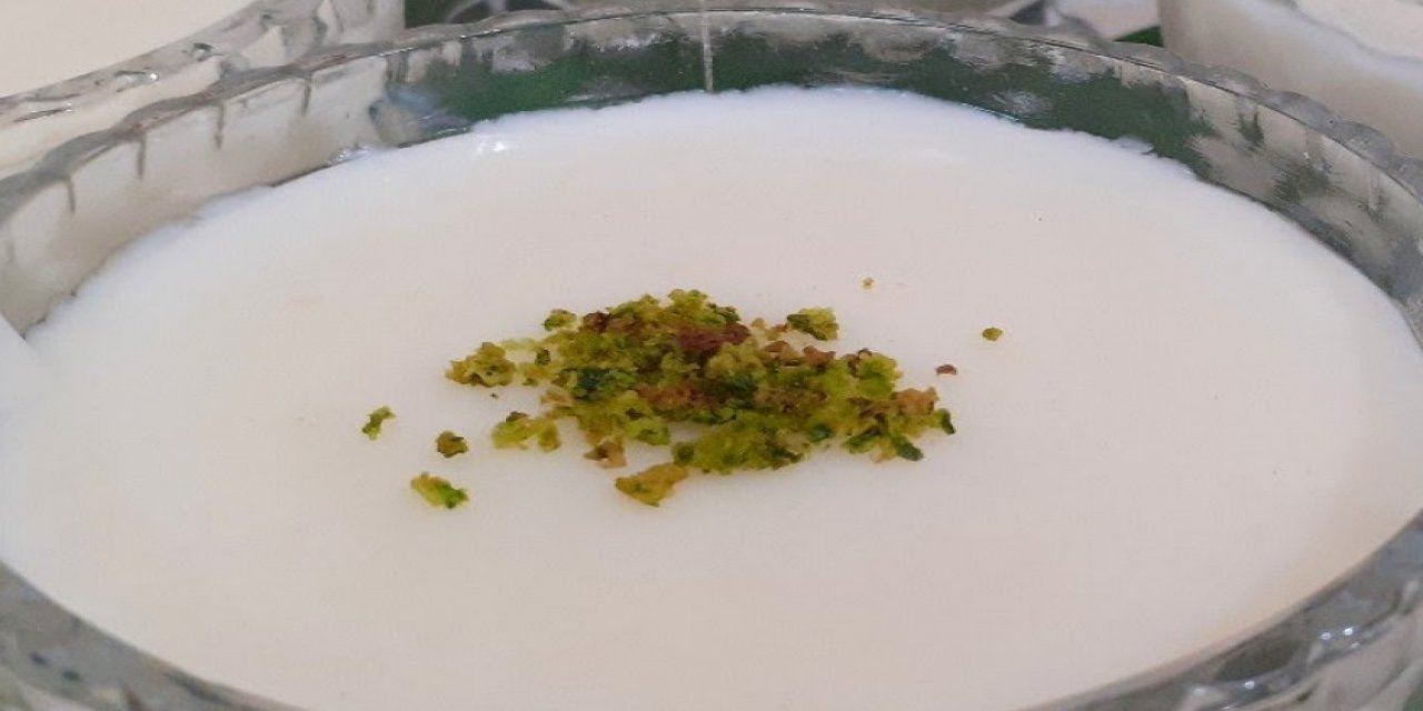 Herkesin tarifini istediği, damaklarda lezzet şöleni yaşatan aşçıların sırrıyla tahinli muhallebi tarifi!