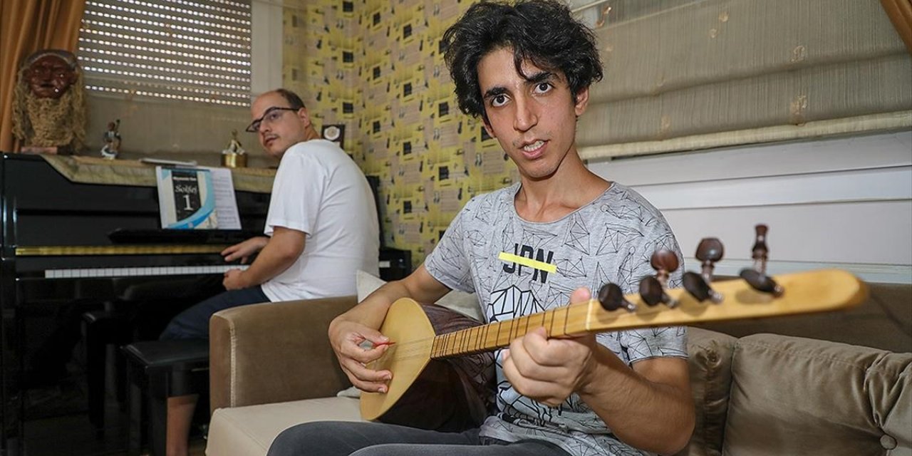 Otizmli Recep Ege'nin Konservatuvar Sınavına Hazırladığı Engelli Genç Hayaline Kavuştu