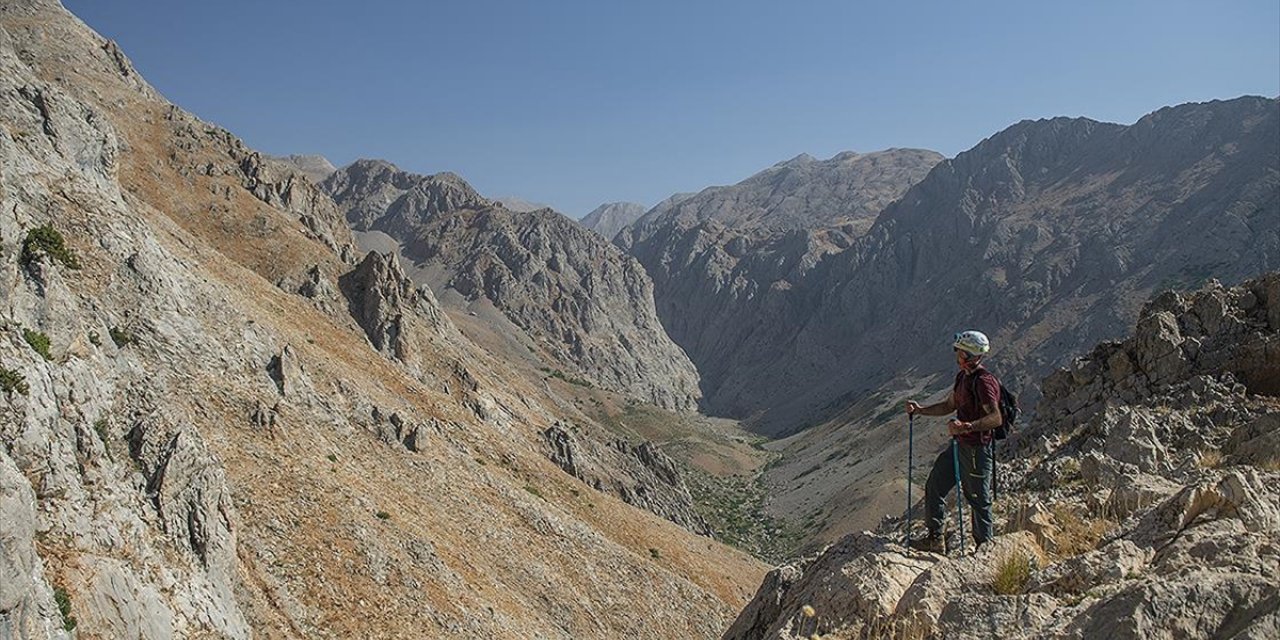Munzur Dağları'nın 3 Bin Rakımlı Zirveleri Dağcıların Rotasında