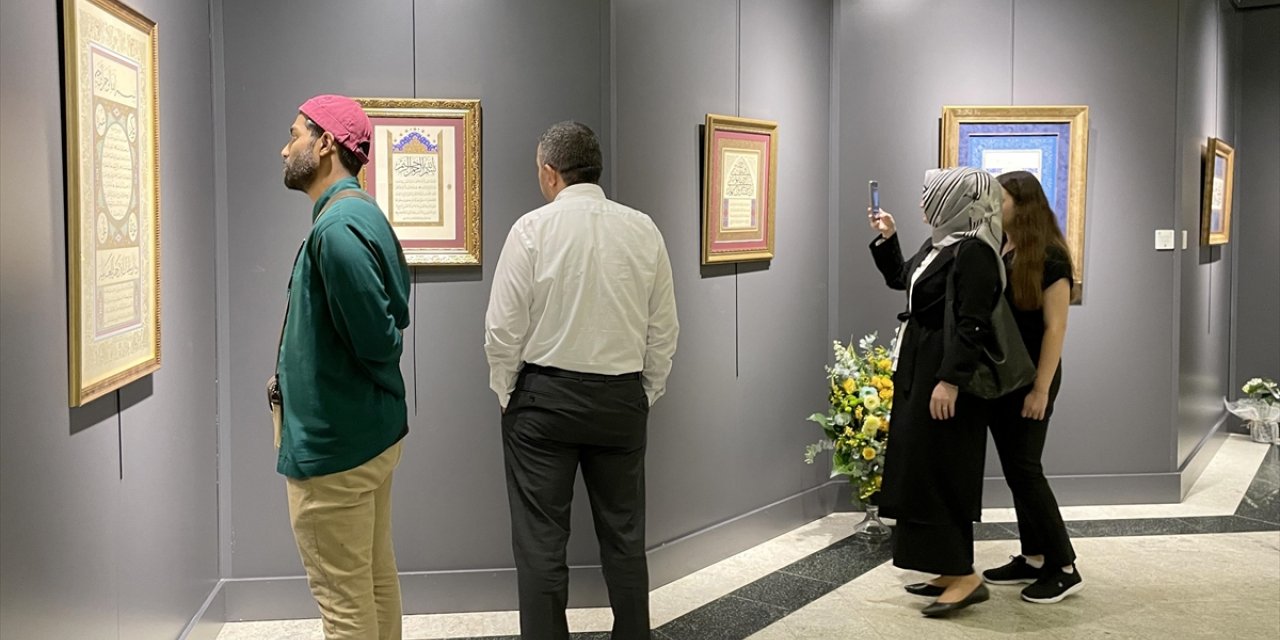 "hatt-ı Müstakim" Hüsnühat Sergisi Üsküdar'da Açıldı