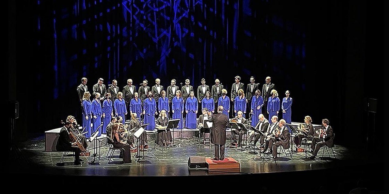 Cumhurbaşkanlığı Türk Müziği Korosu, Sezonu Akm'de Açtı