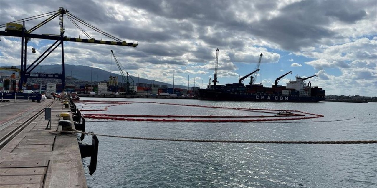 İskenderun Limanı'nda Batan Gemideki 63 Ton Yakıt Boşaltıldı