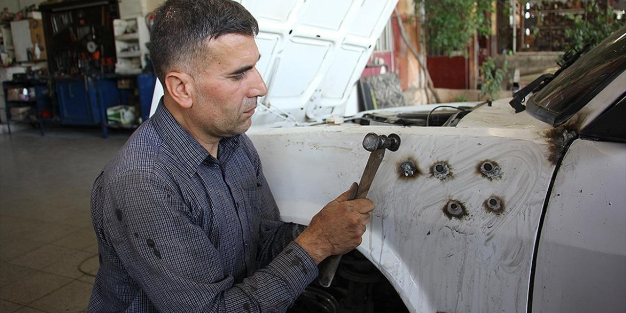 Gündüz Sanayide Kaportacı Akşam Sahnede Solist