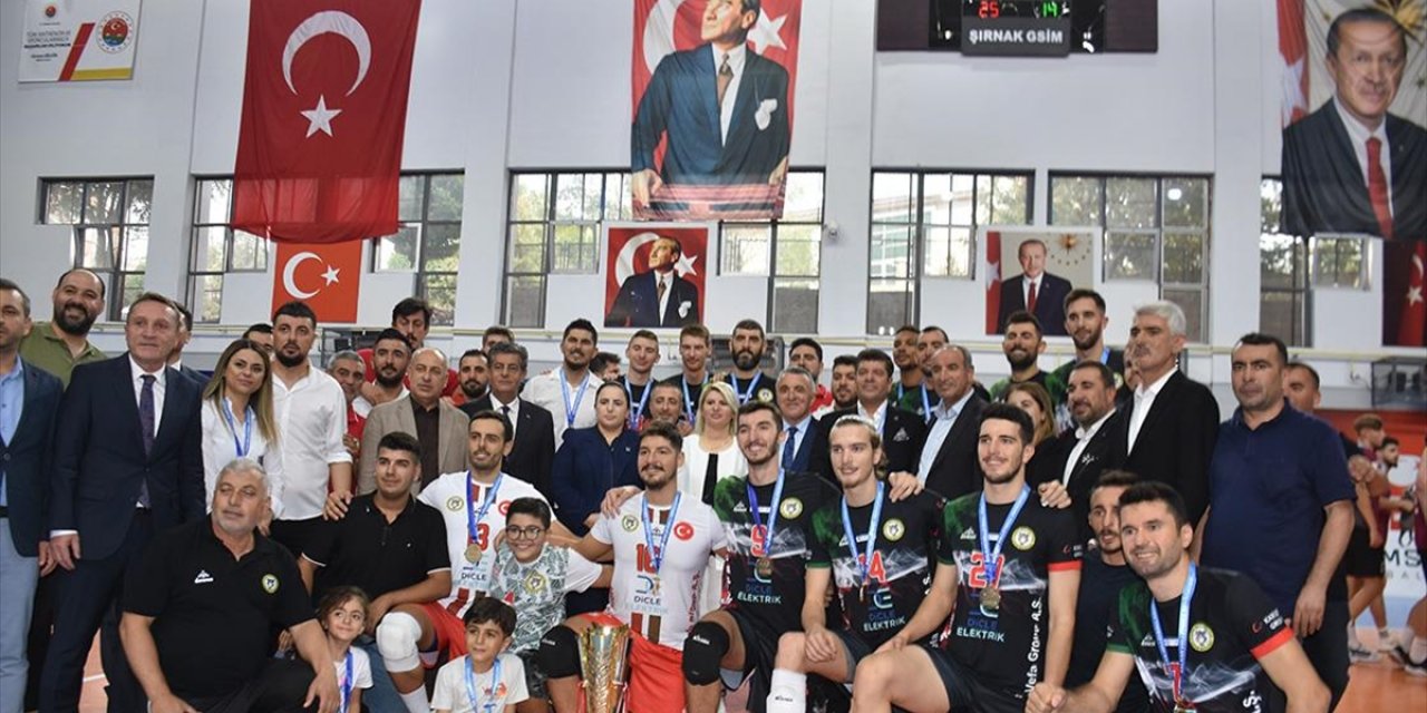 Cizre'nin Voleybol Takımı Türkiye'yi Avrupa'da Temsil Etmeye Hazırlanıyor
