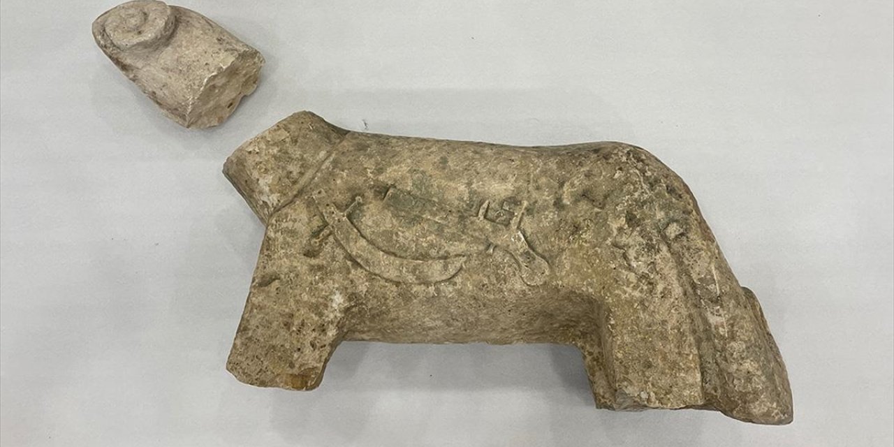 Tunceli'de Kırık Halde Bulunan 500 Yıllık Mezar Taşları Onarılıp Korumaya Alındı