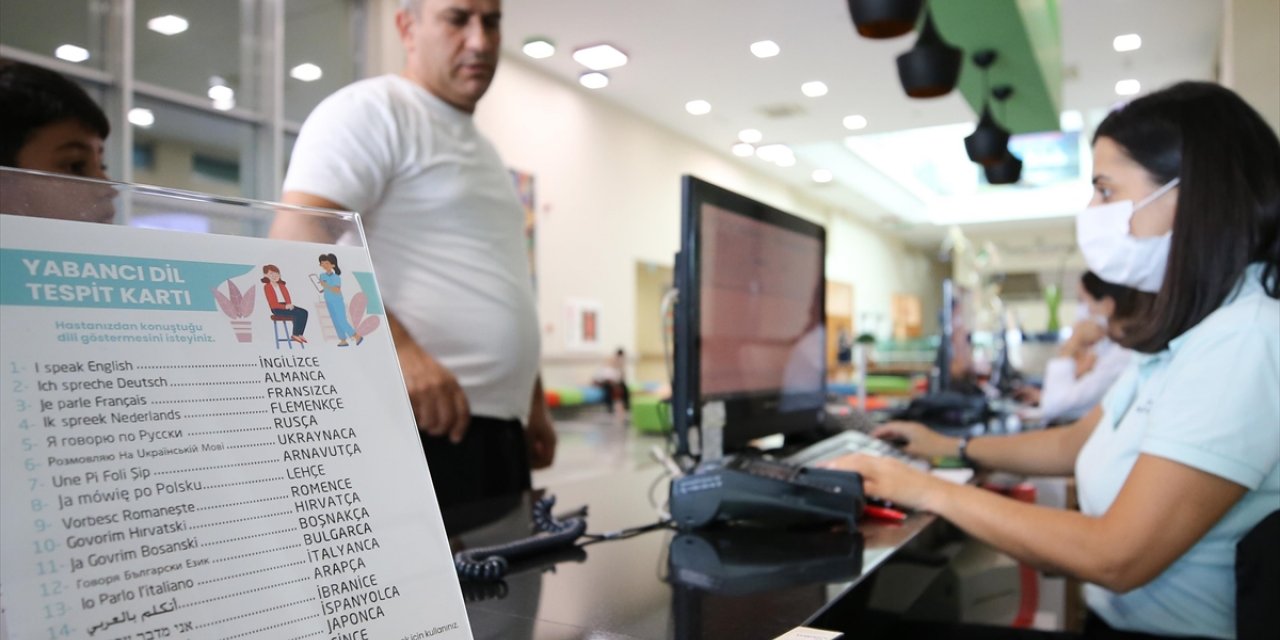 Türkiye'ye Sağlık Turizmi Kapsamında 2 Milyonun Üzerinde Turist Gelmesi Bekleniyor
